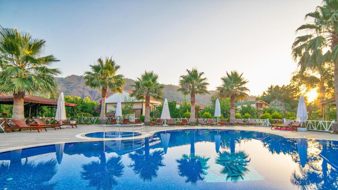 Nerissa Hotel Çıralı Buitenkant foto